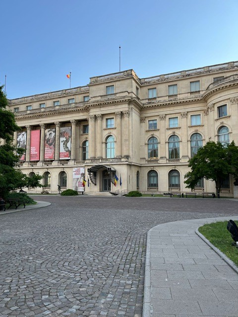 National Museum of Art of Romania - onsite stand makers, mounting plates for wall hanging